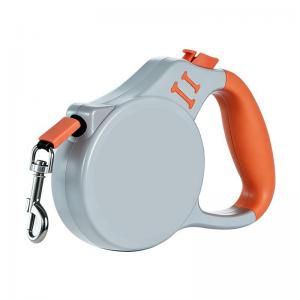 Automatic extension and retraction of the dog leash
