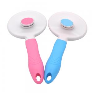 Pet self-cleaning comb